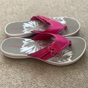 Clarks Flip Flops -pink